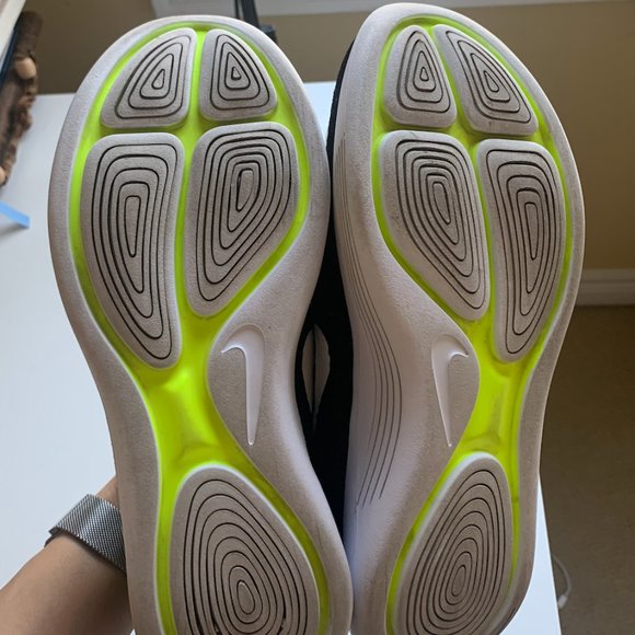 Nike Lunarepic Low Flyknit 2 GS (worn once) - Picture 2 of 2